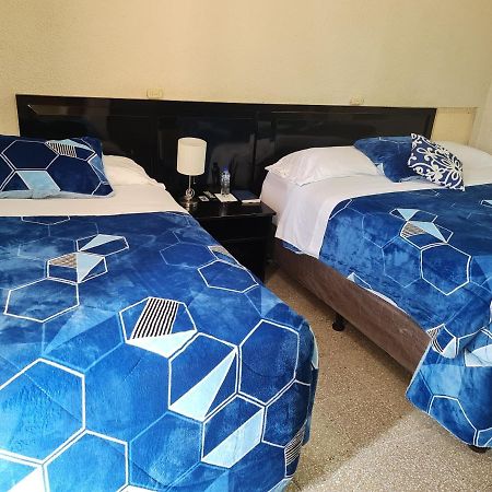 Hotel Kasa Kamelot Las Rosas 케트살테낭고 외부 사진
