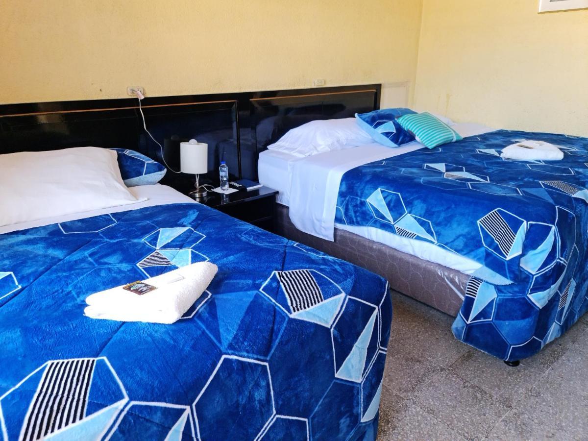 Hotel Kasa Kamelot Las Rosas 케트살테낭고 외부 사진
